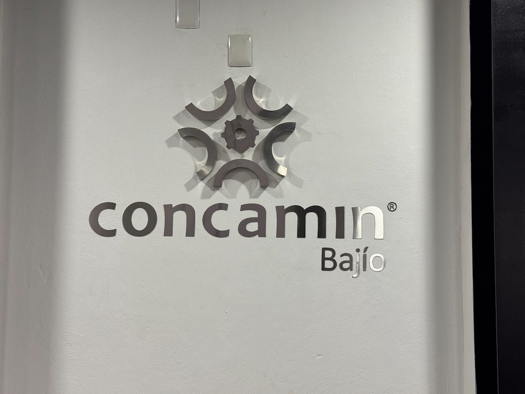 Logo en pared